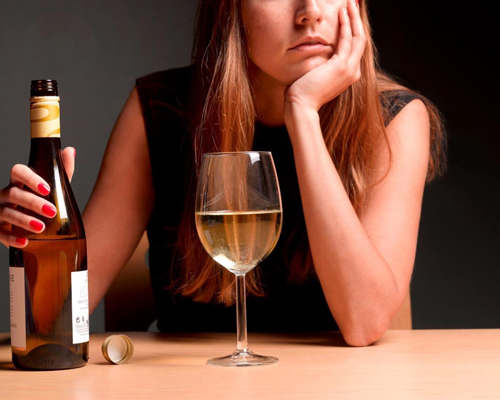 Анонимное лечение женского алкоголизма в Дудинке